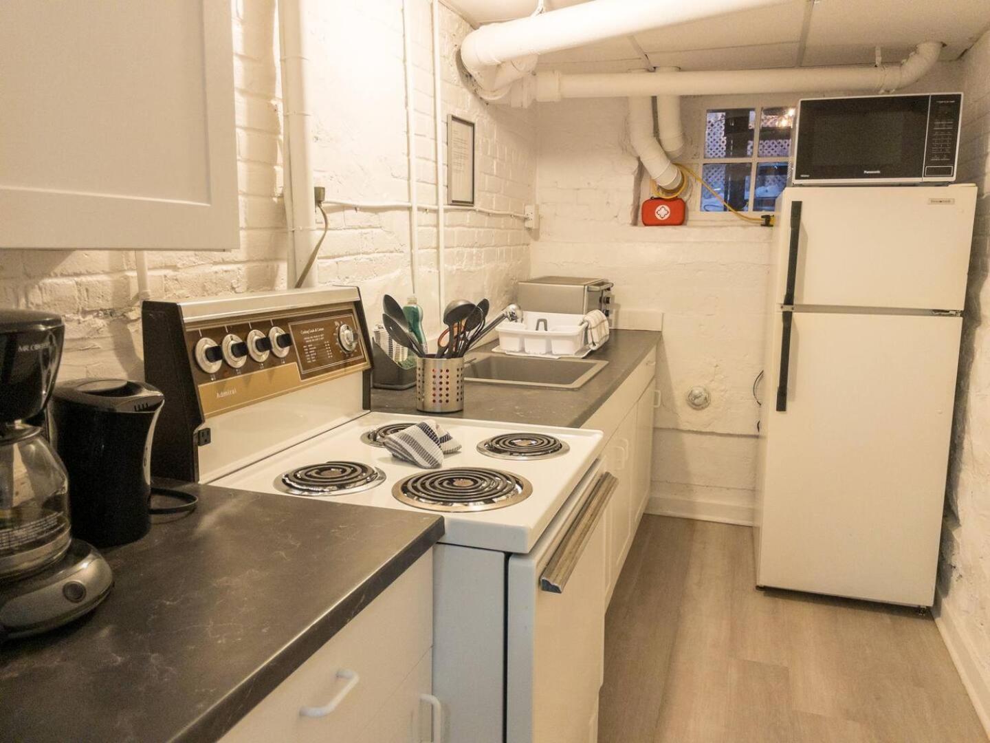 Heart Of Mtr For Memerable Experiance 2 Backyard 7Minmetro Fully Renovated & Equipped Montreal Zewnętrze zdjęcie